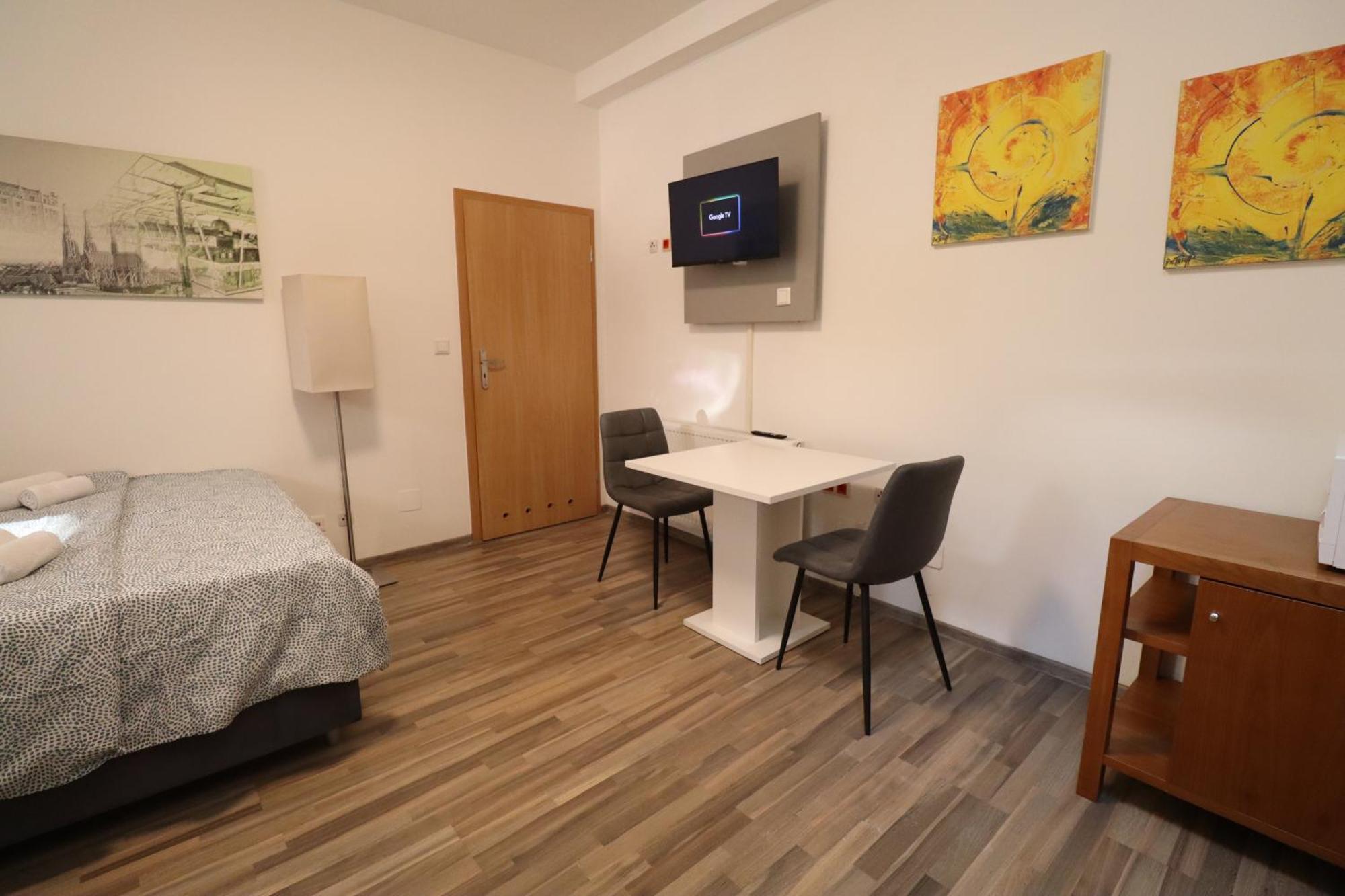 Grey Palazzo 1050 Viena